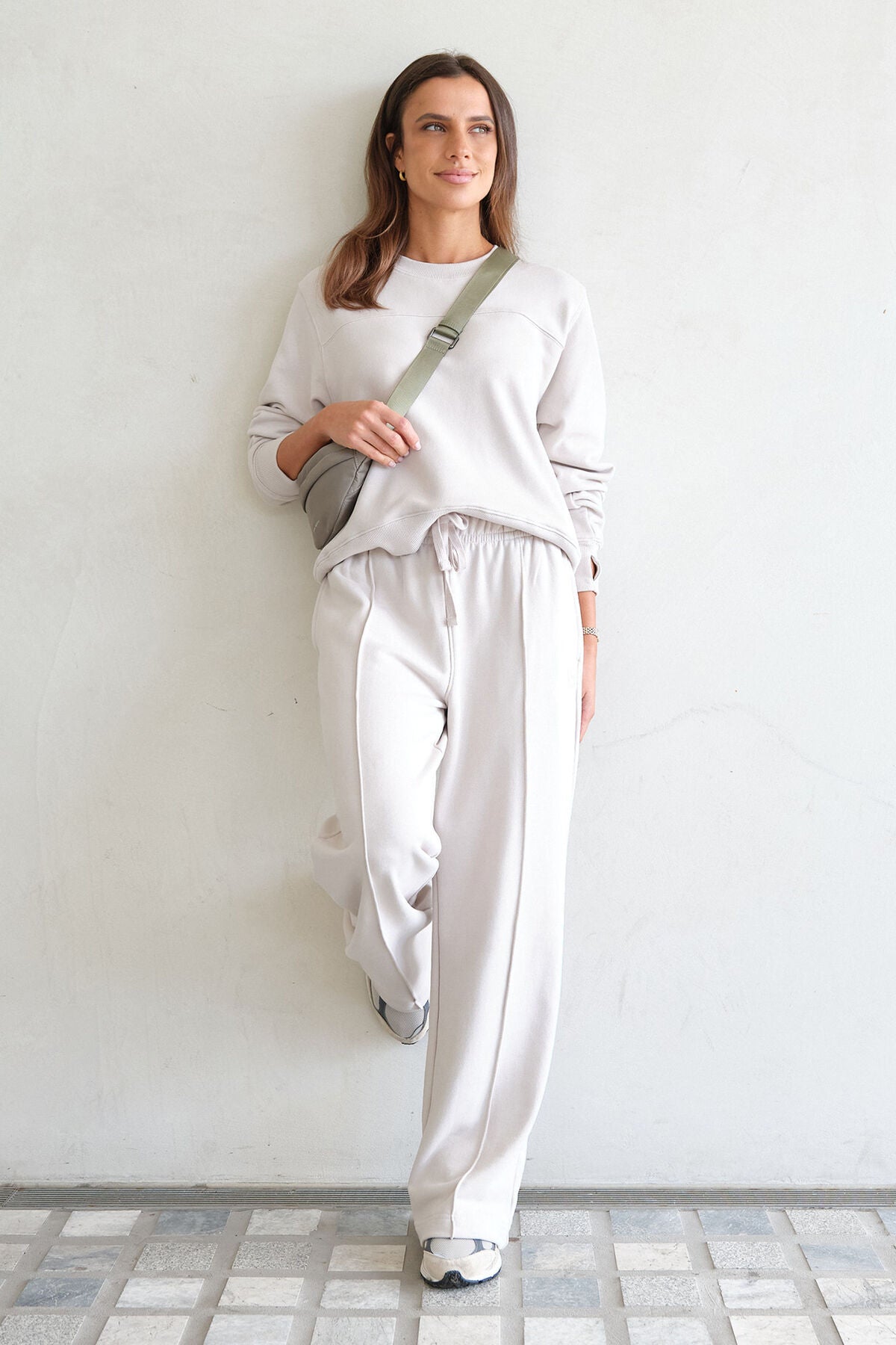 Ceres Life Seamed Fleece Top in Almond