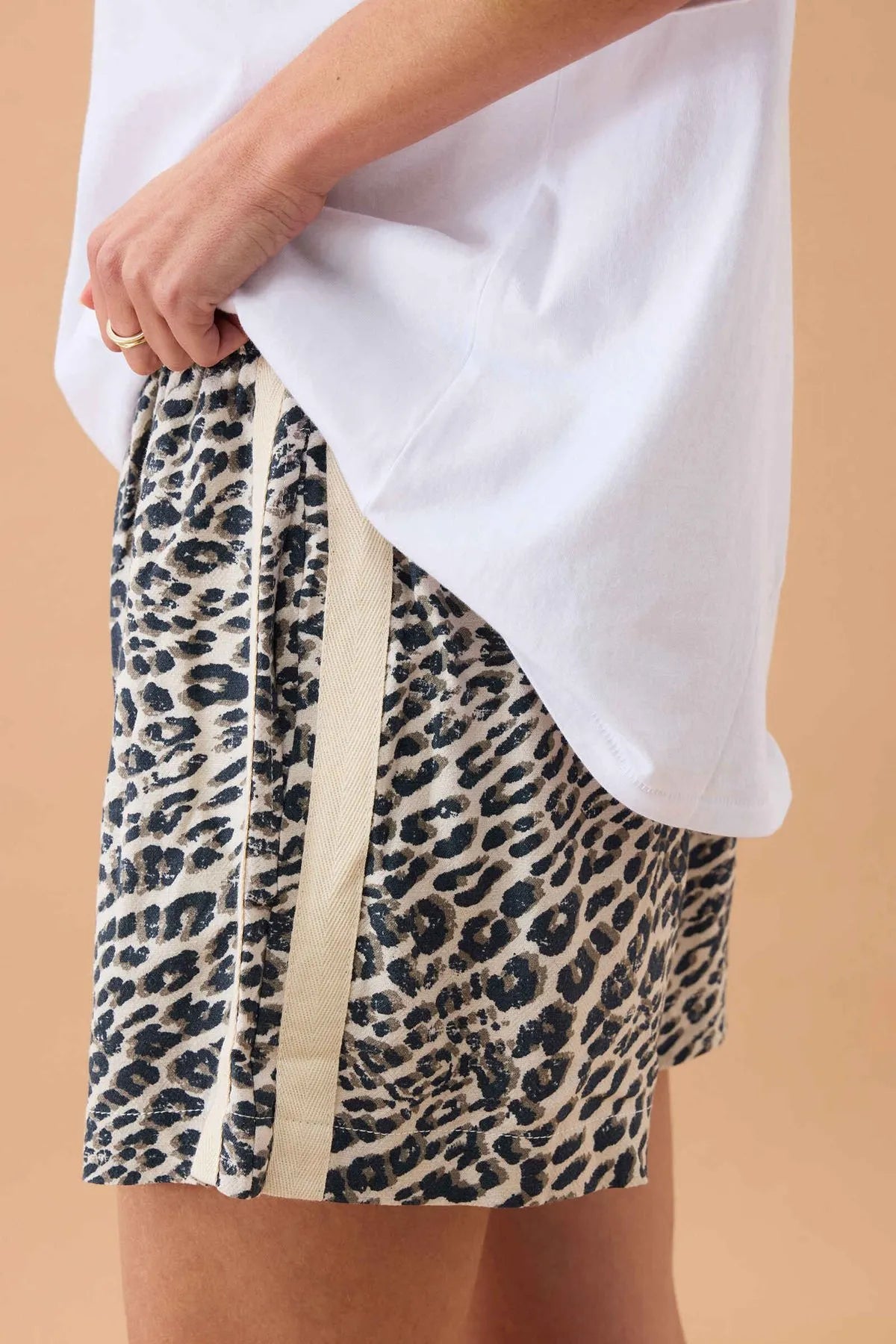 Ceres Life Mila Short in Leopard Linen Blend
