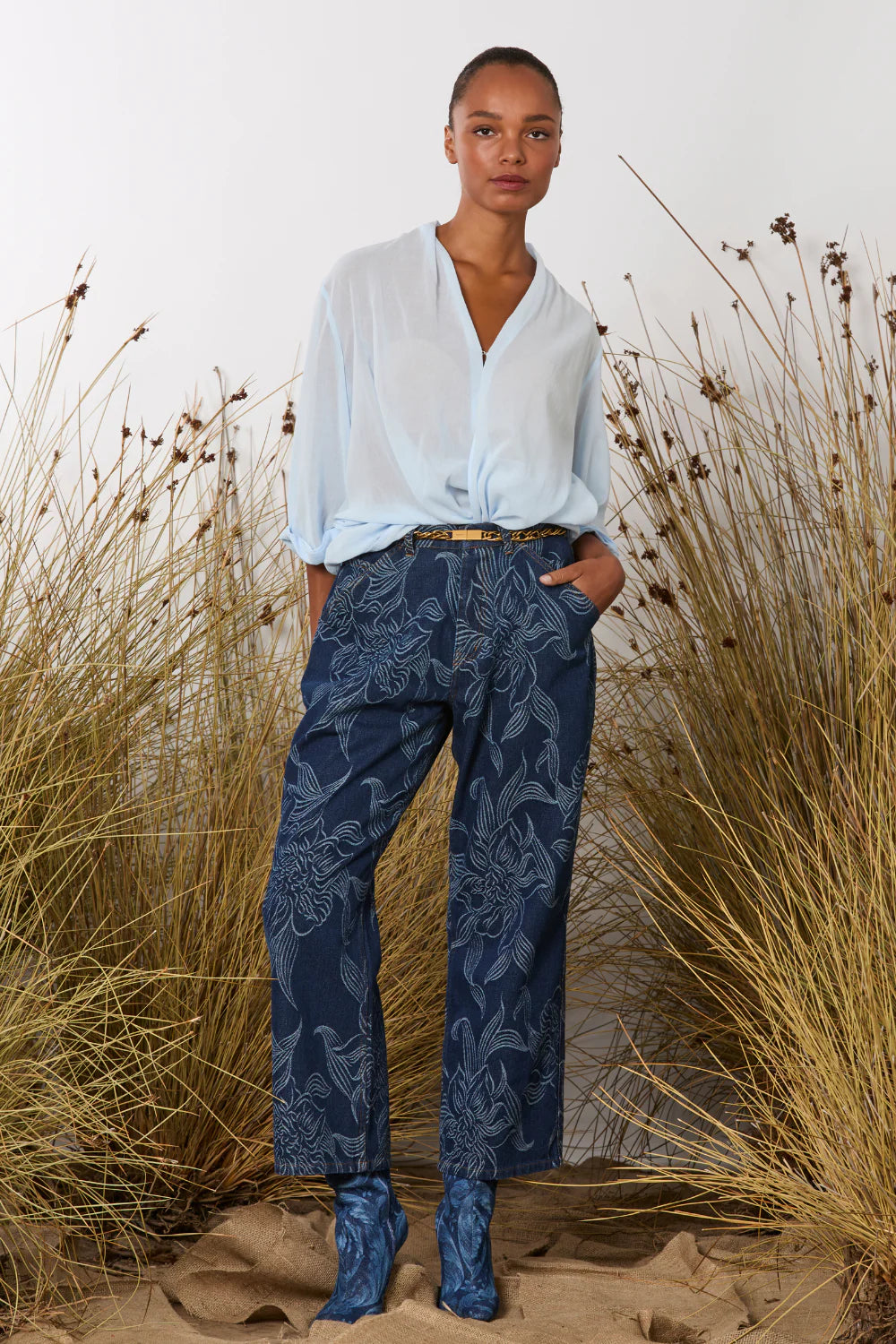 MA Dainty Disconnect Jeans in Orchids