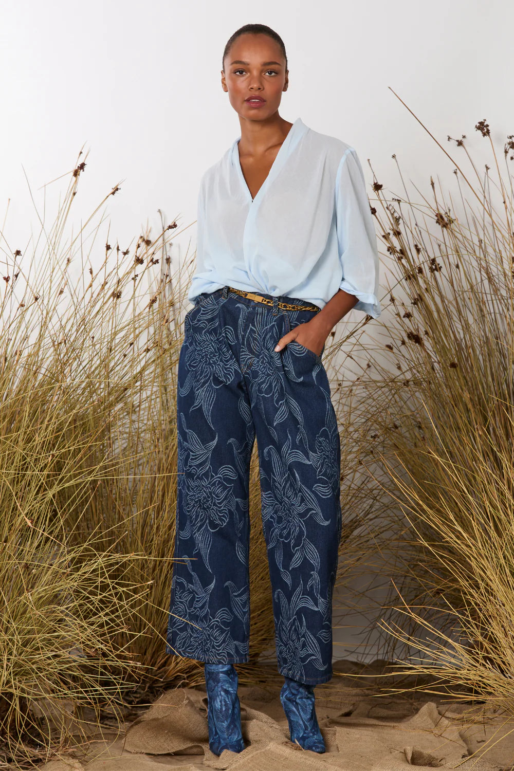 MA Dainty Disconnect Jeans in Orchids