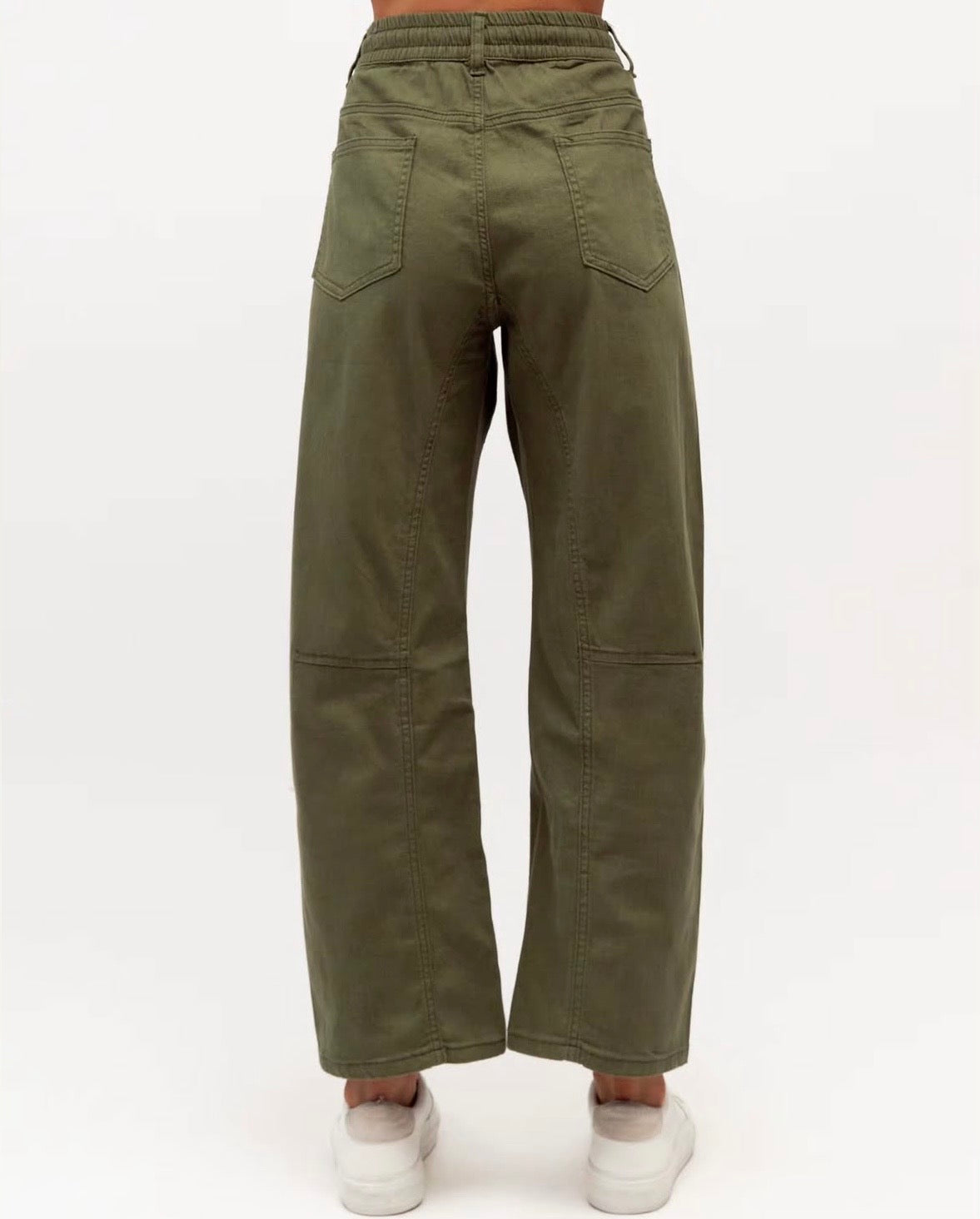 Faded Barrel Leg Jeans in Khaki