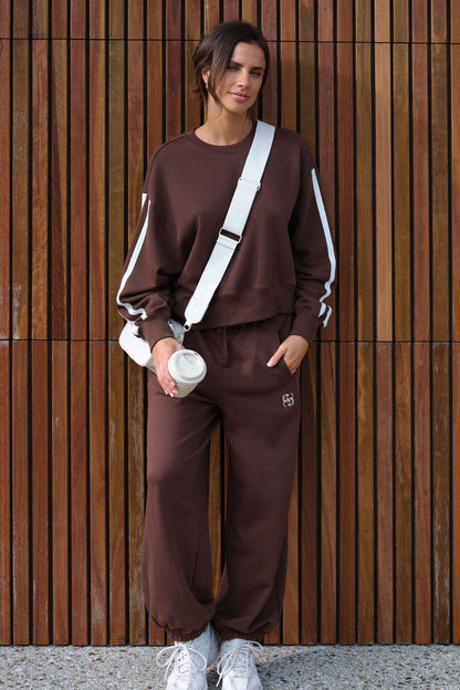 Bowie Barrel Leg Track Pant in Chocolate