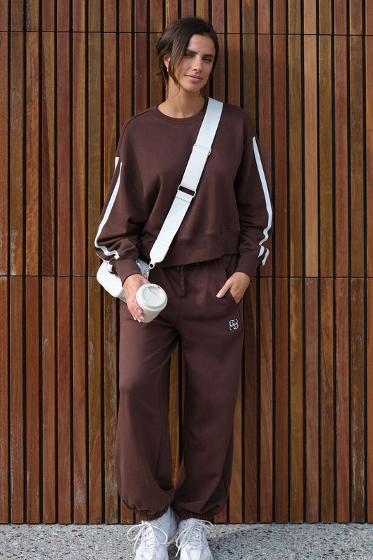 Bowie Barrel Leg Track Pant in Chocolate