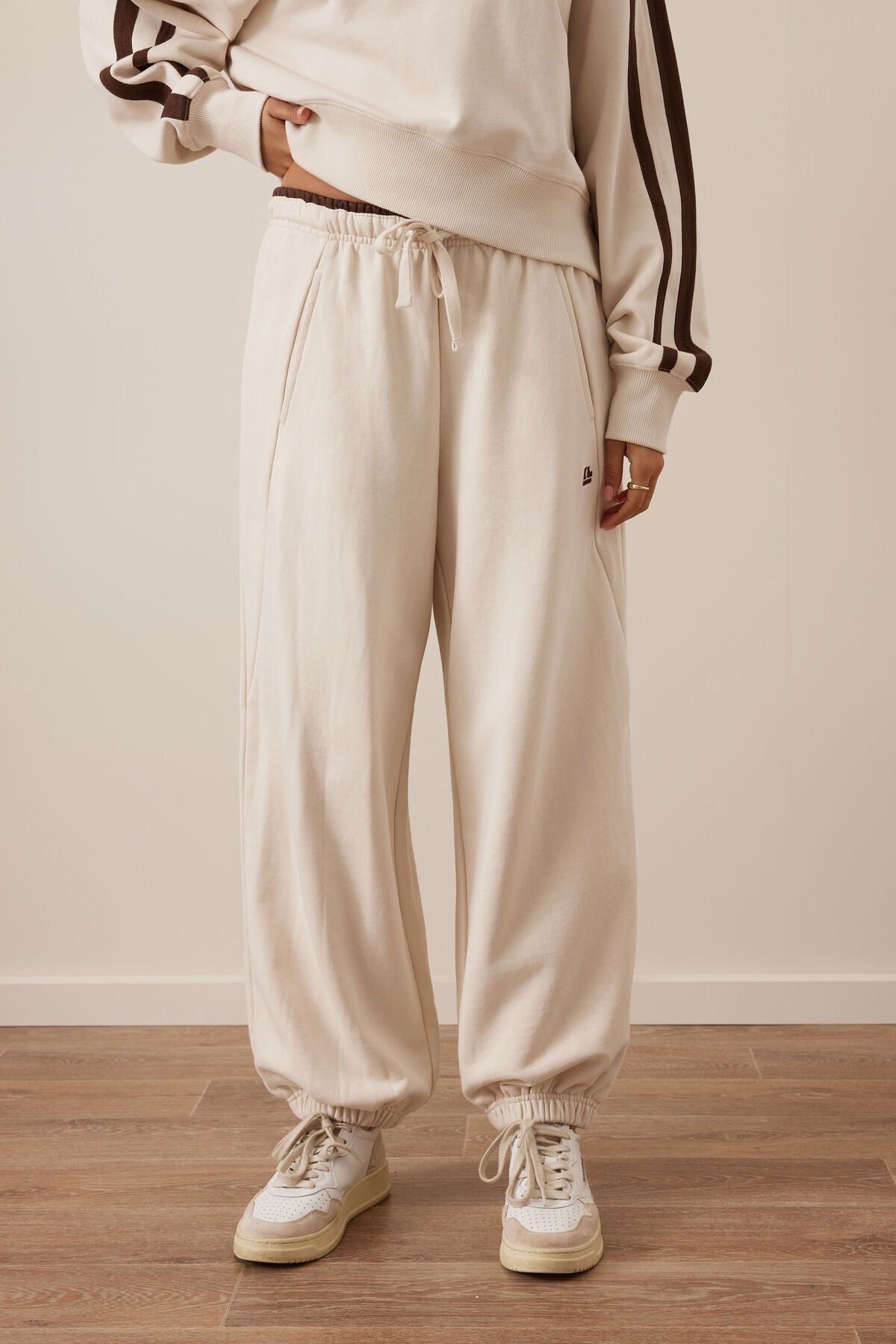 Bowie Tracksuit Pants in Buff Contrast Chocolate Bind