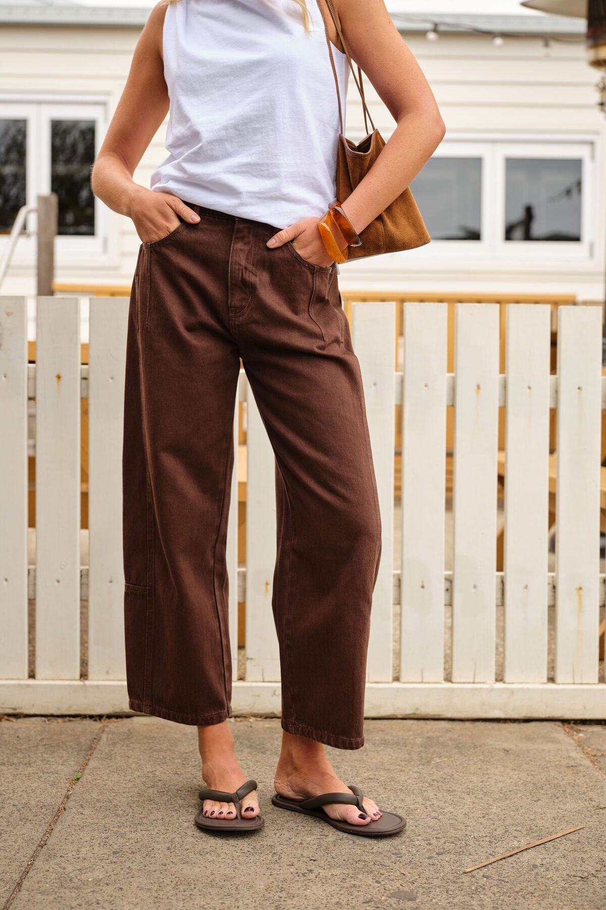 Demi Barrel Jean in Chocolate