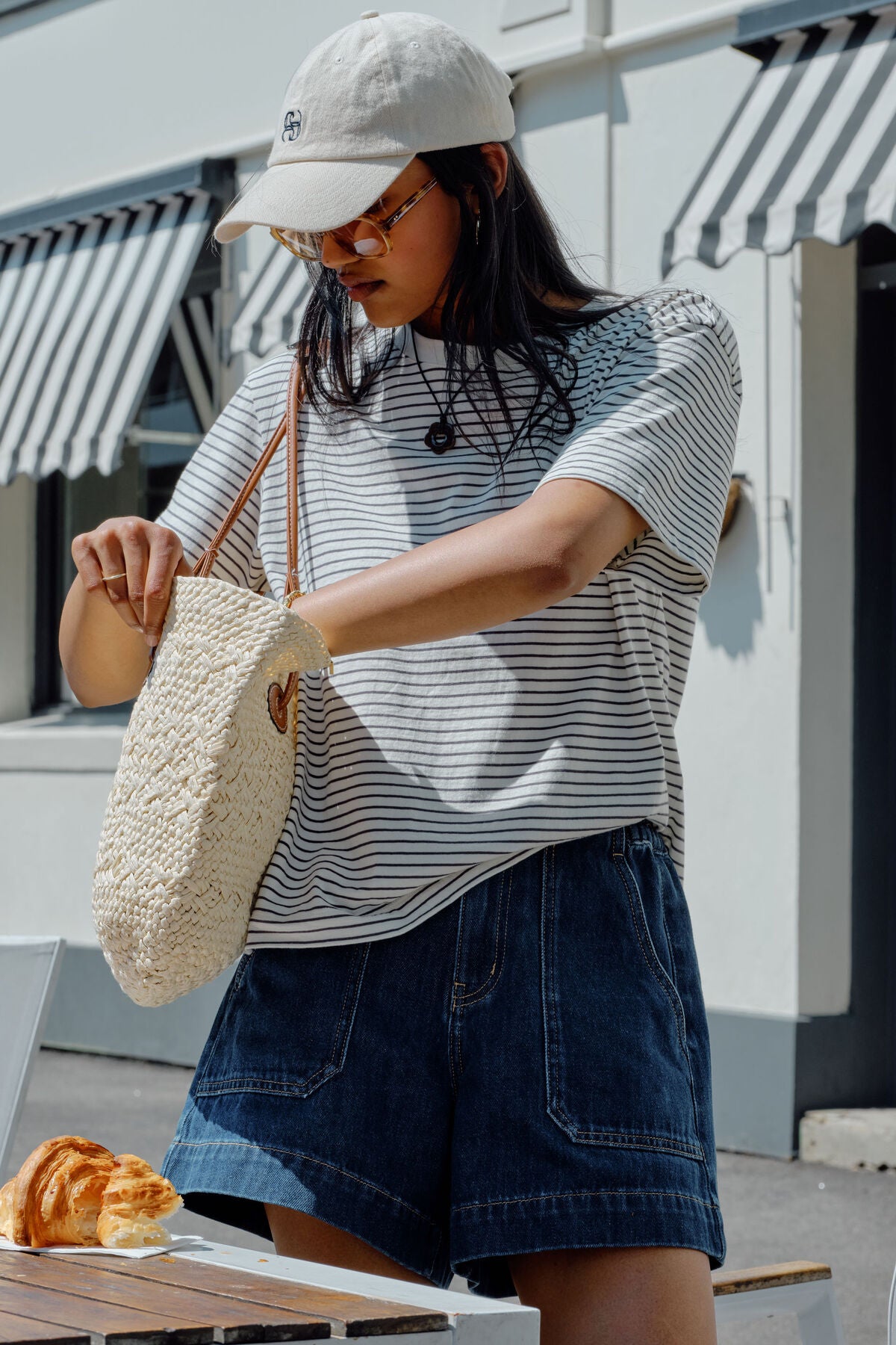 Weekender Shorts in Midnight