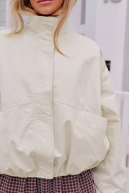 Gwen Bubble Jacket in Putty