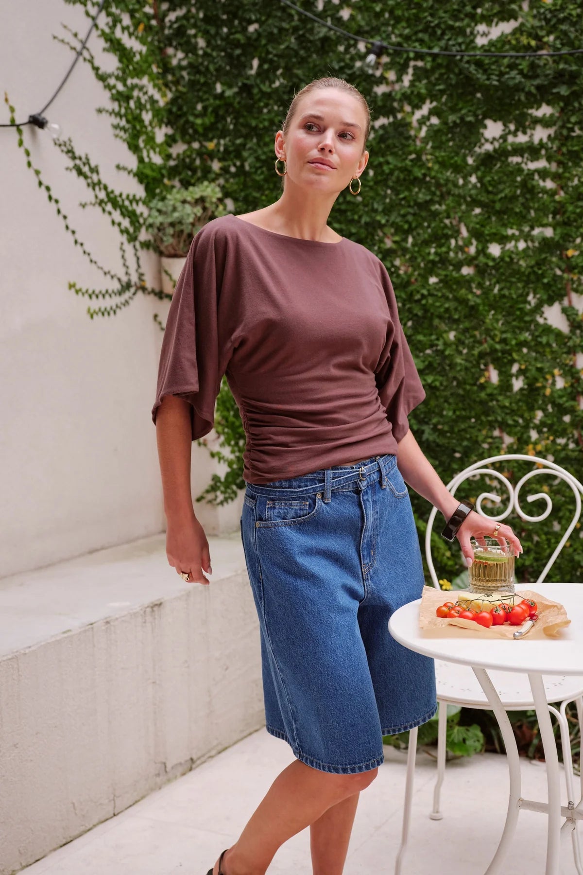 Molly Relaxed Sleeve Tee in Chocolate