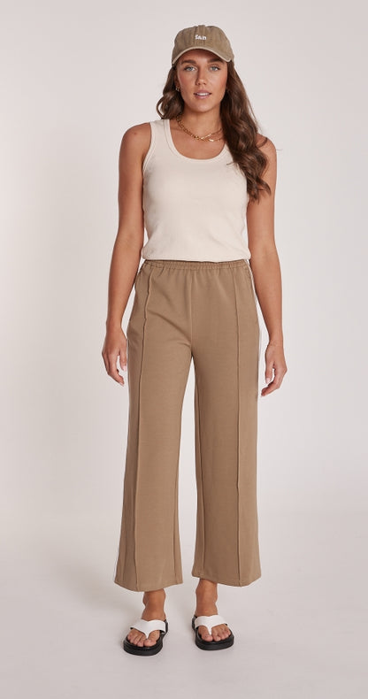 Feather and Noise Cropped Noah's in Camel Stripe