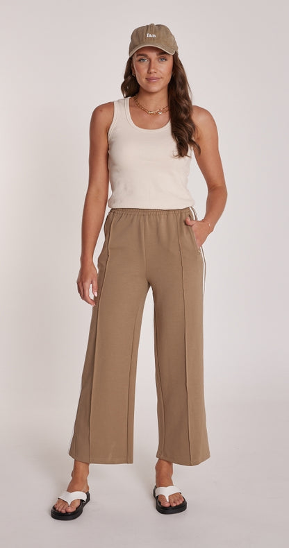 Feather and Noise Cropped Noah's in Camel Stripe