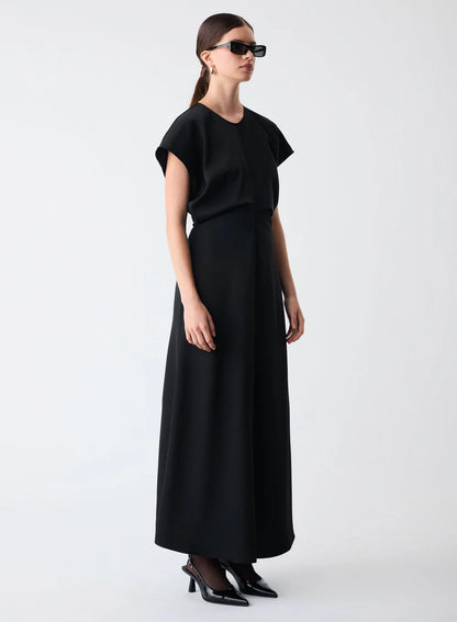 Esmaee Equivalent Maxi Dress