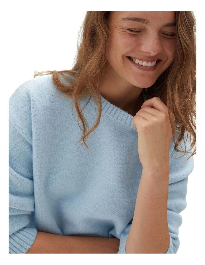 Vacation Club Crew Neck Kn it Top in Blue