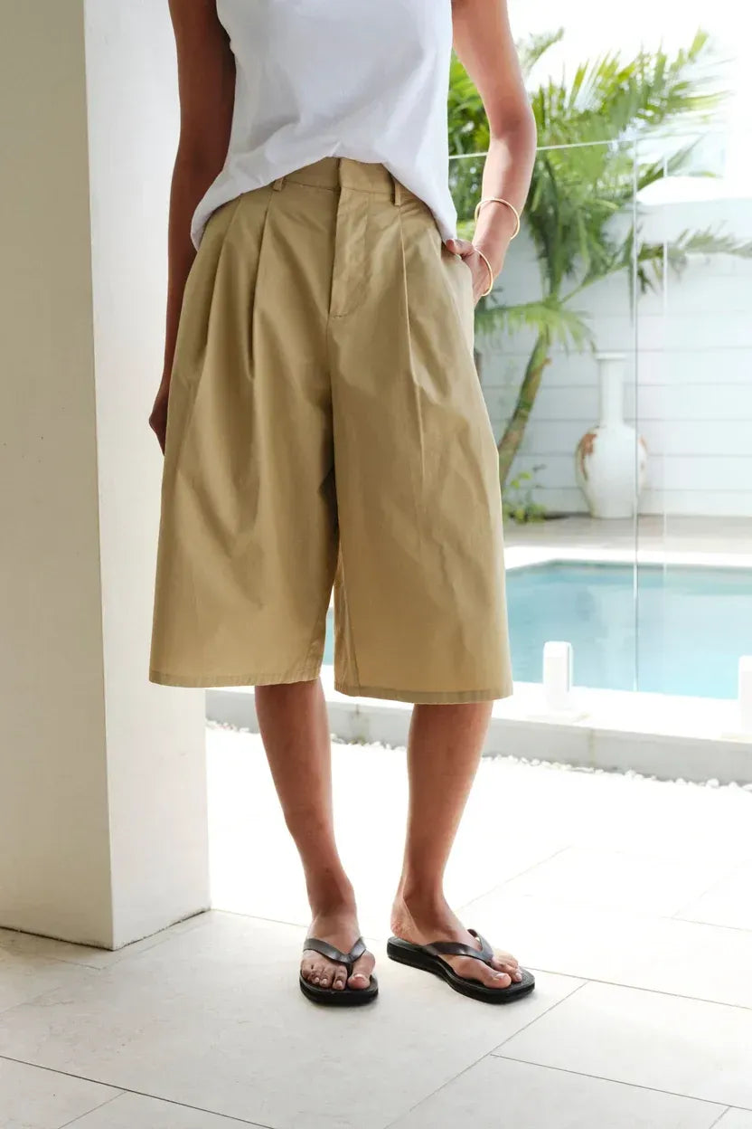 Harlow Bermuda Shorts in Burnt Butter