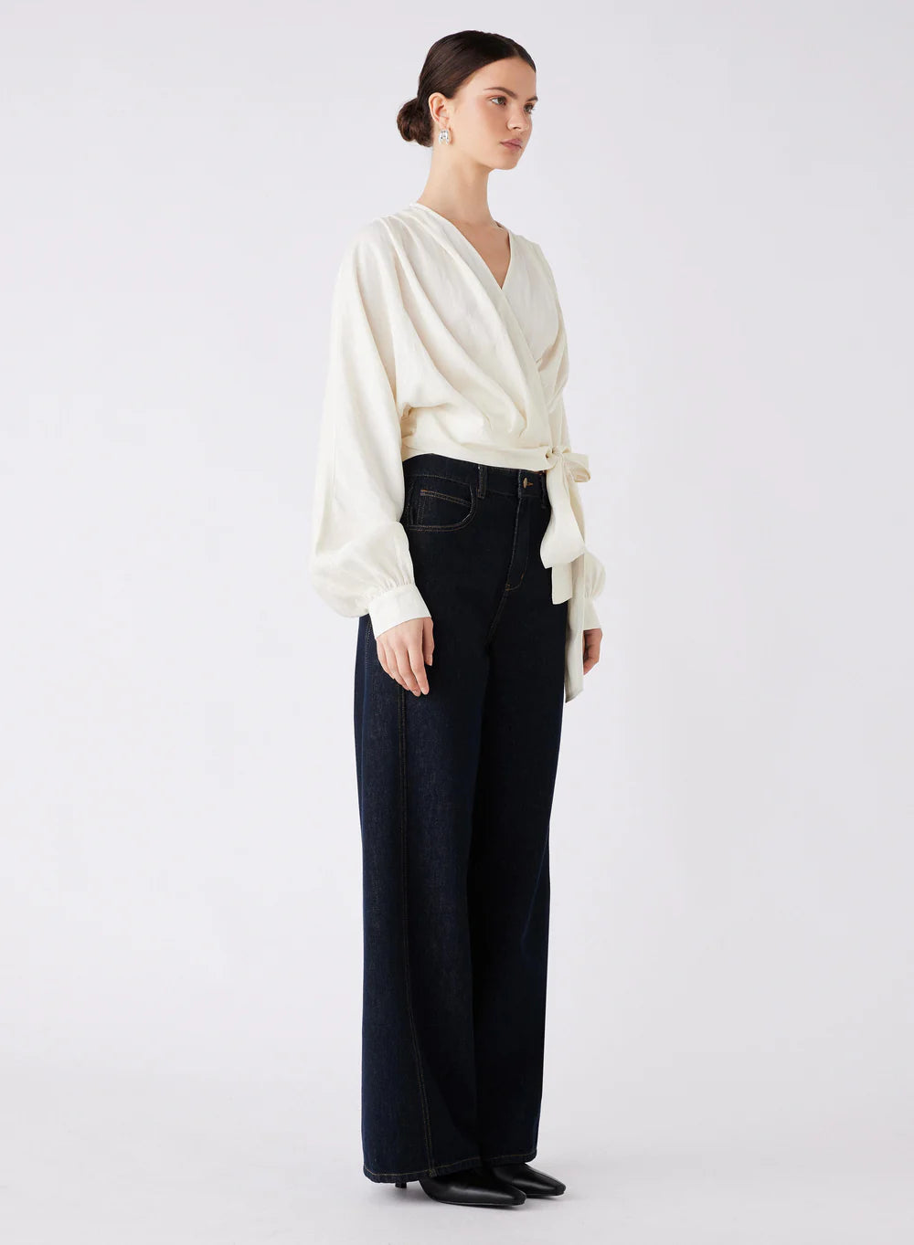 Esmaee Hilton Side Tie Blouse