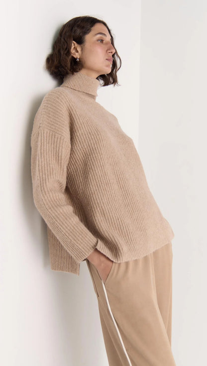 Staple the Label Bromley Relaxed Pants in Camel