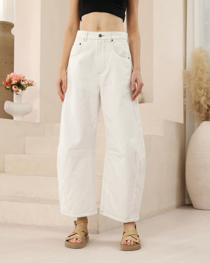 Barrel Leg Jeans in White