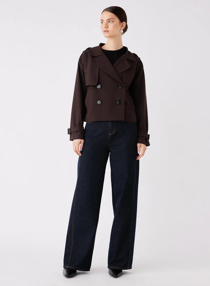 Esmaee Avenue Cropped Trench in Chocolate
