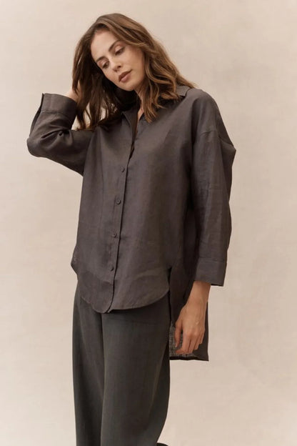 Boyfriend Shirt in Chocolate