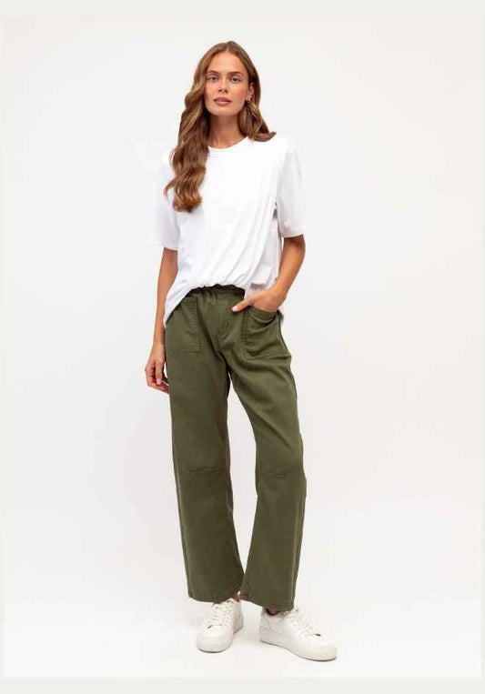 Faded Barrel Leg Jeans in Khaki